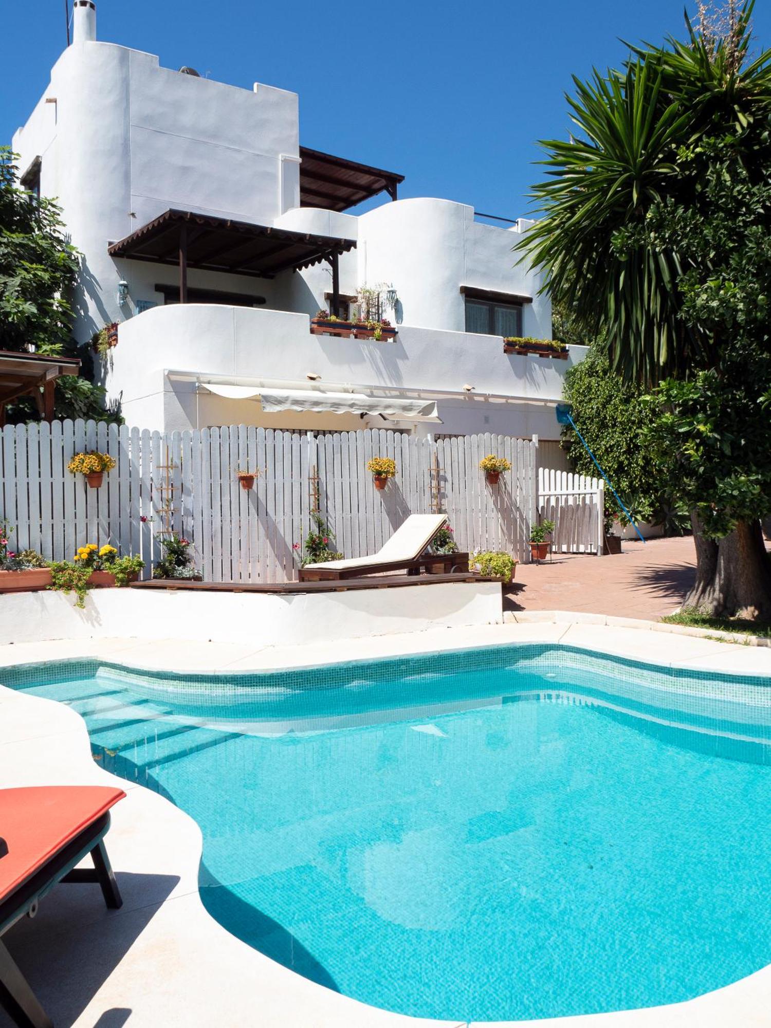 Villa Ibicenca Love Benalmádena Exteriör bild