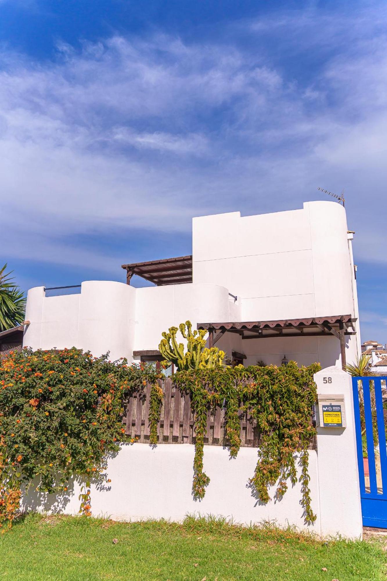 Villa Ibicenca Love Benalmádena Exteriör bild