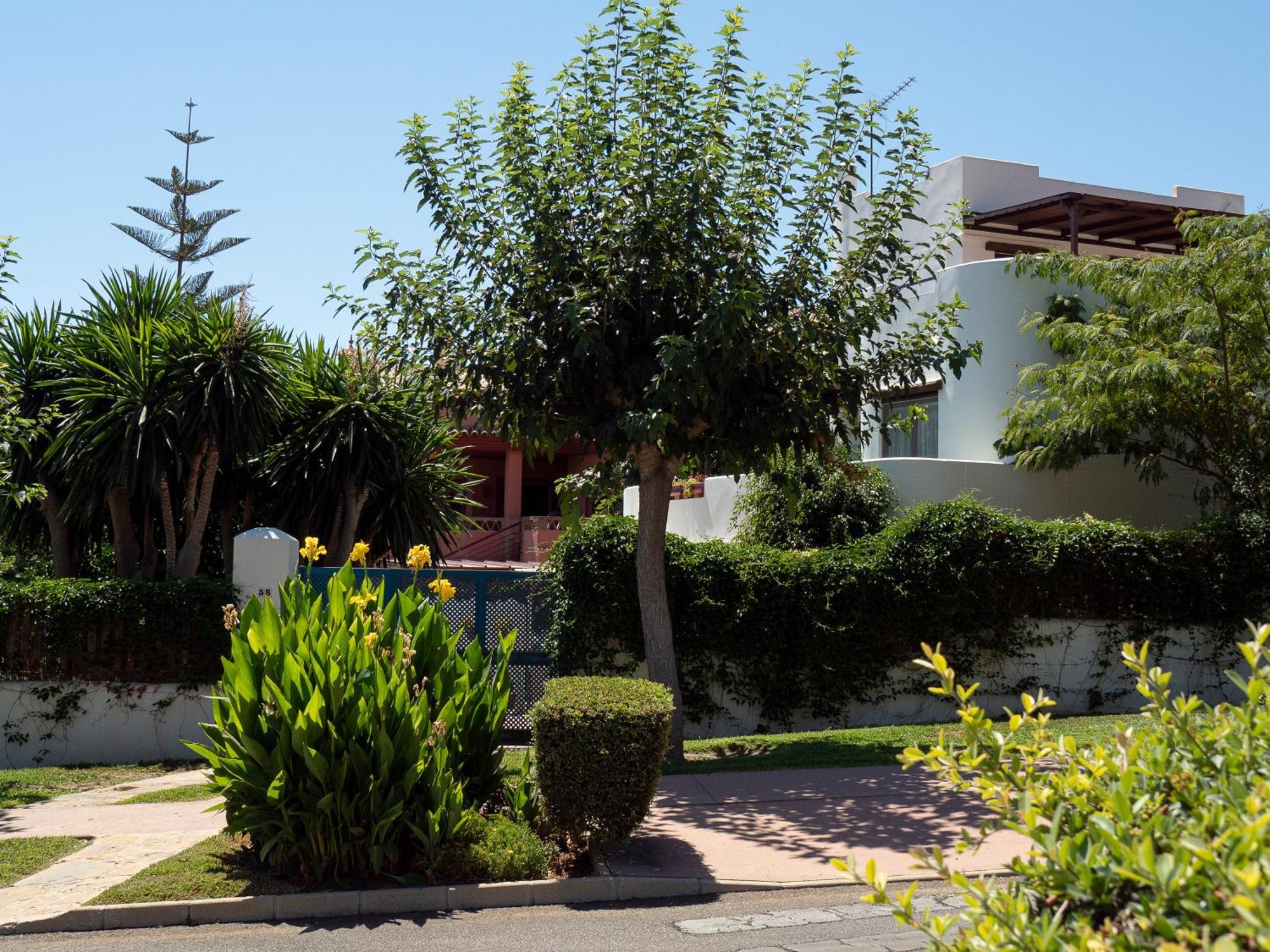 Villa Ibicenca Love Benalmádena Exteriör bild